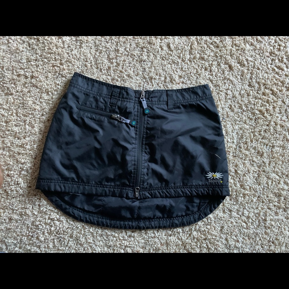 EUC Skhoop Original Mini Snow Skirt size Medium